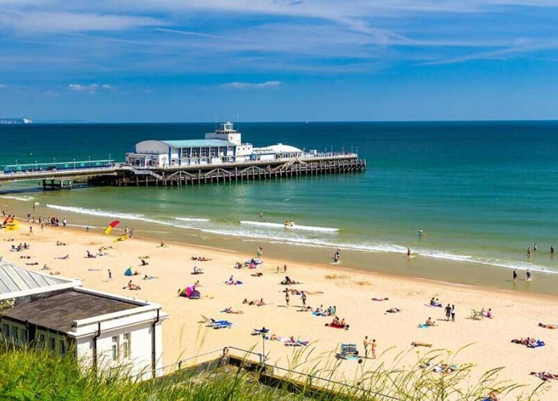 The Escape, The Kove, Bournemouth Beach Room photo